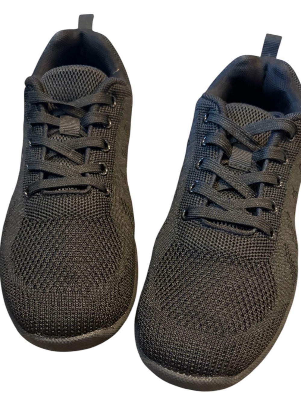 Women’s Shooneeya Black Minimalist Sneakers NWOT Size 6.5 (37)